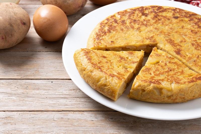 Tortilla de patatas – reteta clasica spaniola